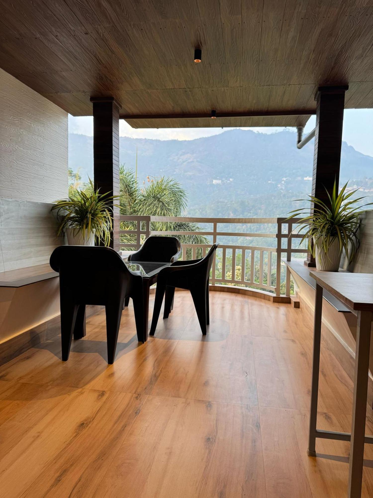 Munnar Blue Mist Bed & Breakfast Eksteriør bilde
